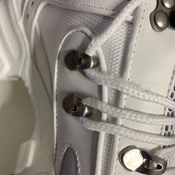 Gucci flashtreck sneakers size 8 in women’s - Picture 7 of 9